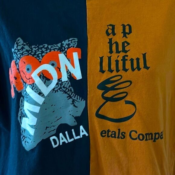 Streetwear Colorblock Split Graphic Tee — Size XS - Picture 5 of 7